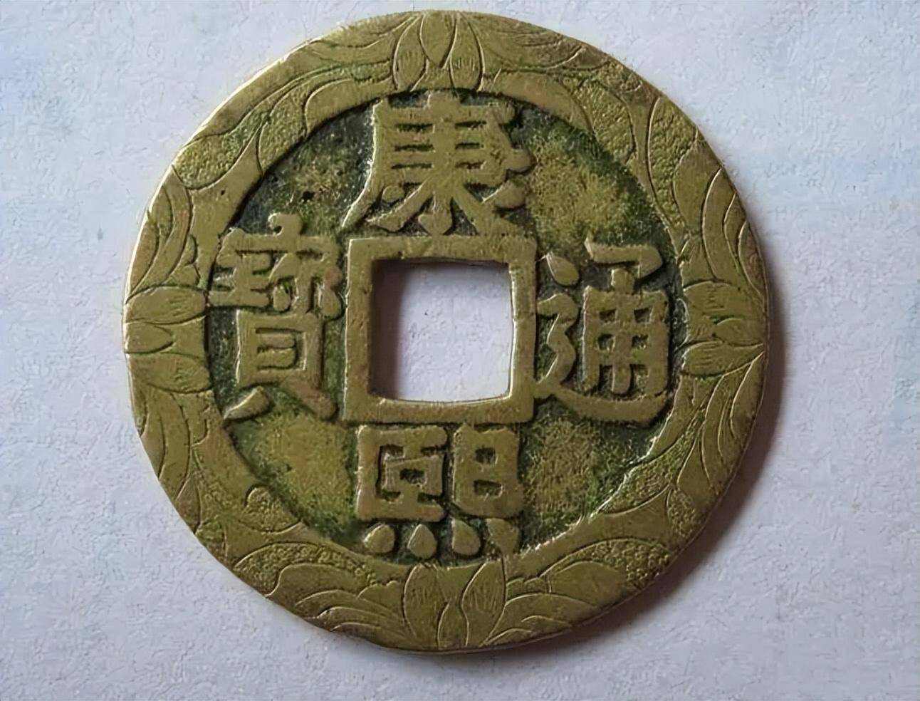 入手裸币<strong></p>
<p>沃币</strong>，还是评级币？