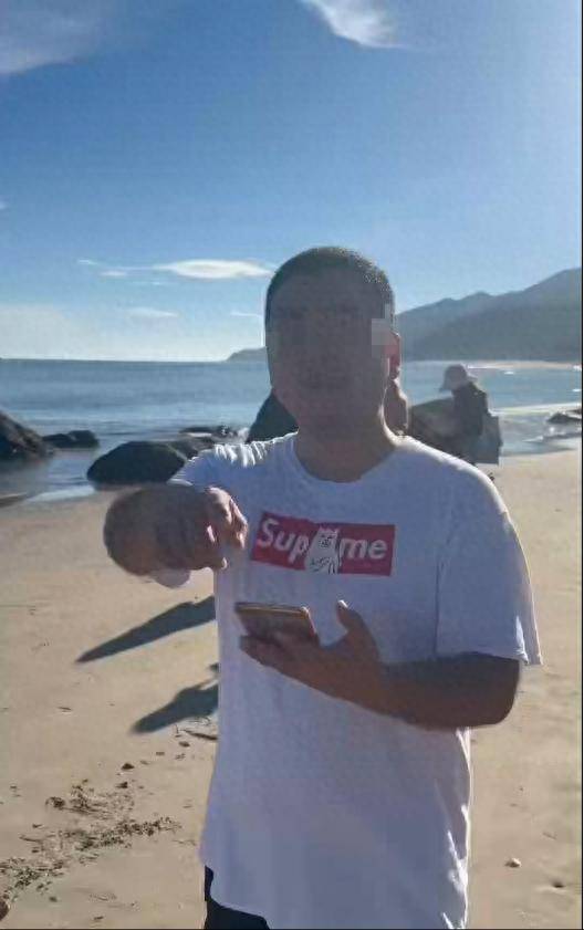 “我合法承包<strong></p>
<p>原油为何暴跌</strong>，赶紧走！”网友称在广东南澳岛十里银滩旅拍遭驱赶：其他沙滩都让拍