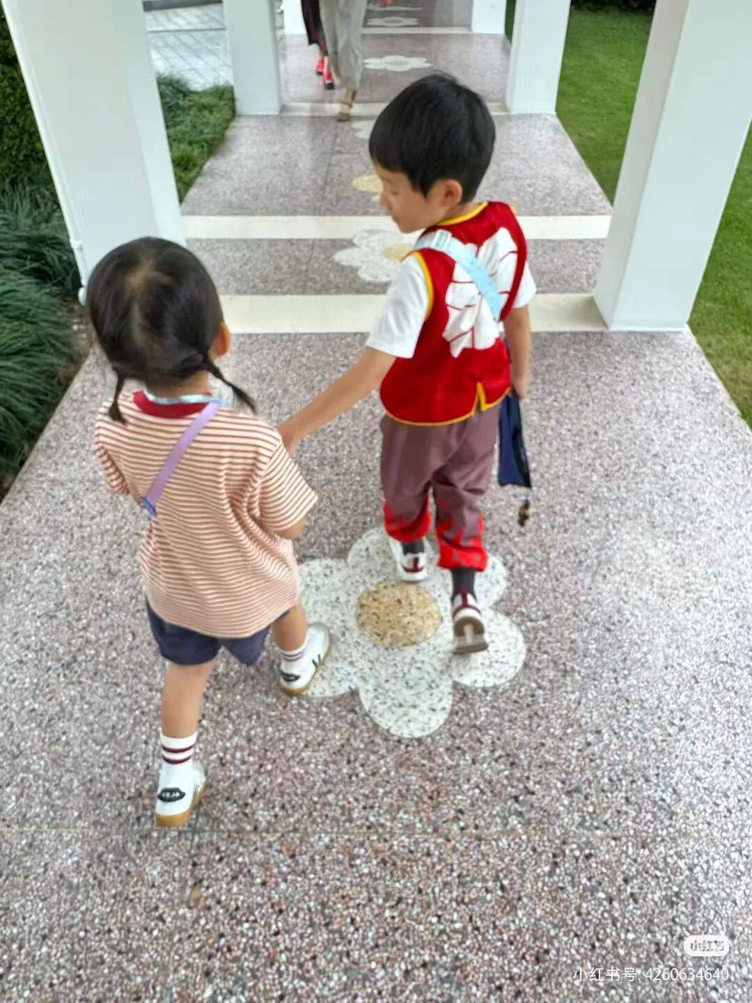 许昕从新疆赶回上海<strong></p>
<p>原油期货</strong>，今天送儿子女儿开学：老妹儿幼儿园第一天！