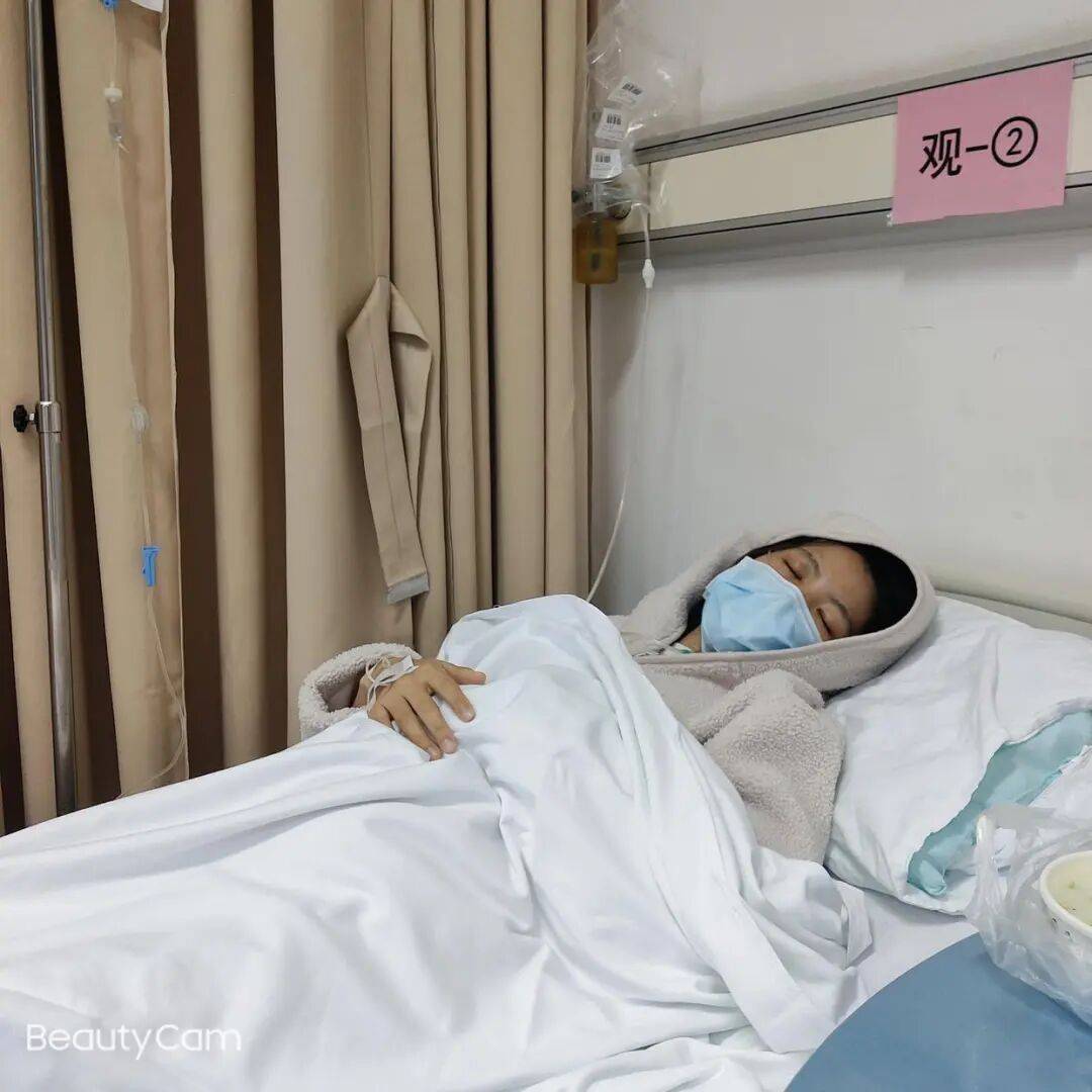 女护士结婚半年发烧头痛<strong></p>
<p>美国原油库存数据</strong>，诊治12天才确诊“脑脊髓炎”致丧失劳动能力，鉴定：两家三甲医院因未及早诊断病情，应承担责任