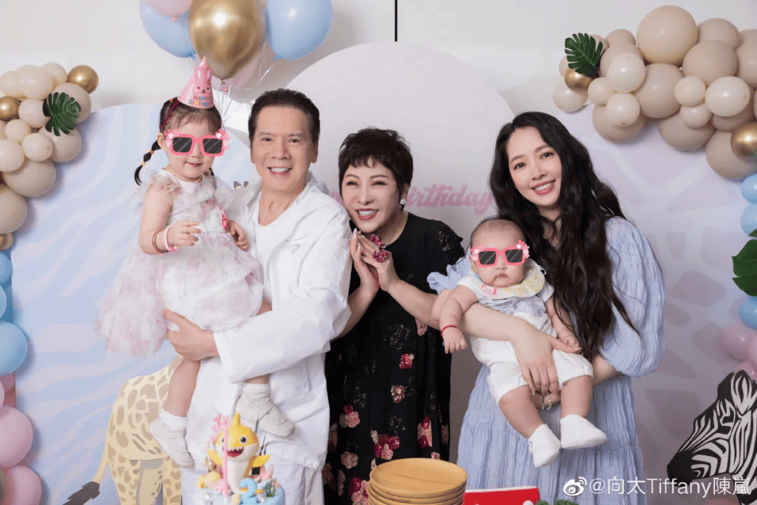 向太回应“向家破产”传闻：珠宝、豪宅都在<strong></p>
<p>融原油</strong>，还养着1000多名员工；向佐力挺：说话的人请有点底线