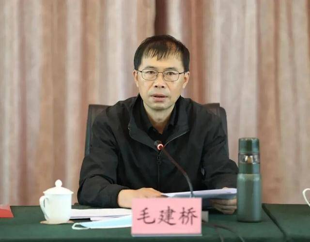 受贿数额特别巨大<strong></p>
<p>融原油</strong>，昆明高新区管委会原主任毛建桥被公诉