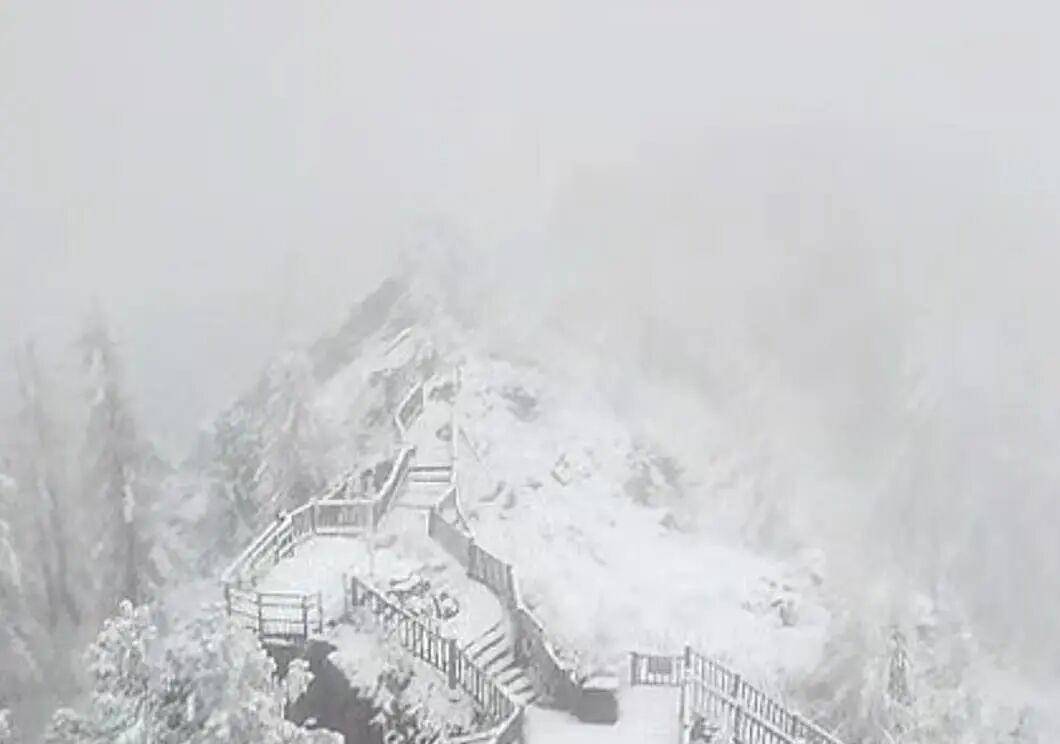 多地突降大雪<strong></p>
<p>切原油</strong>！