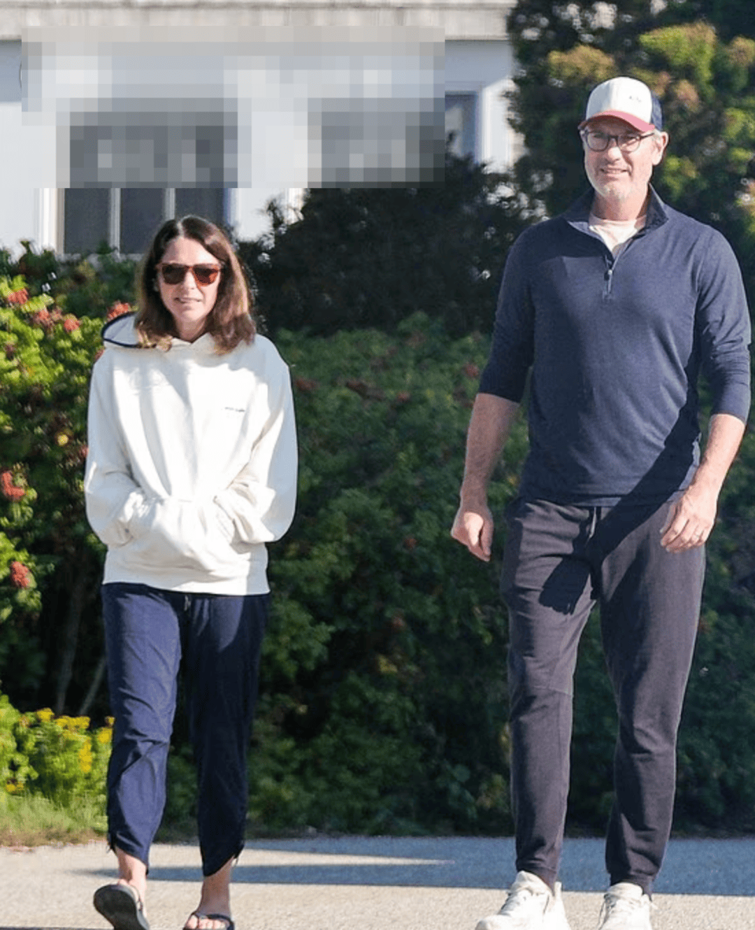 演唱会“出轨门”女方离婚进行时<strong></p>
<p>切原油</strong>，CEO男主被拍到戴婚戒与妻散步