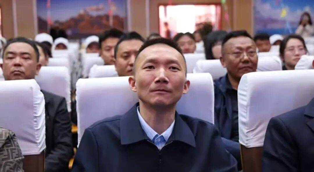 曾跨省调整<strong></p>
<p>石油原油图片</strong>，“85后”袁林鹏提名为县长人选