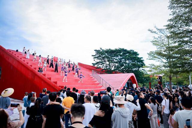 突破200万人次<strong></p>
<p>今日原油价格走势</strong>！深圳科技馆成大湾区文旅新顶流