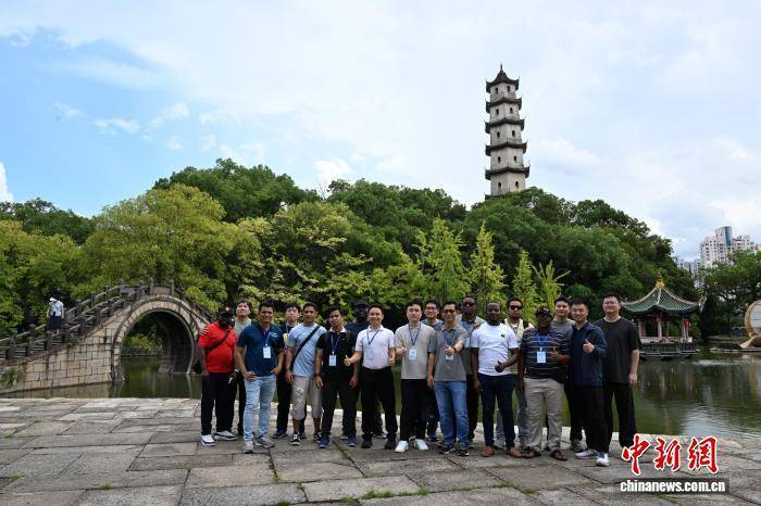 浙江海洋观察：温州何以成为国际导助航培训“优选地”<strong></p>
<p>今日原油价格走势</strong>？