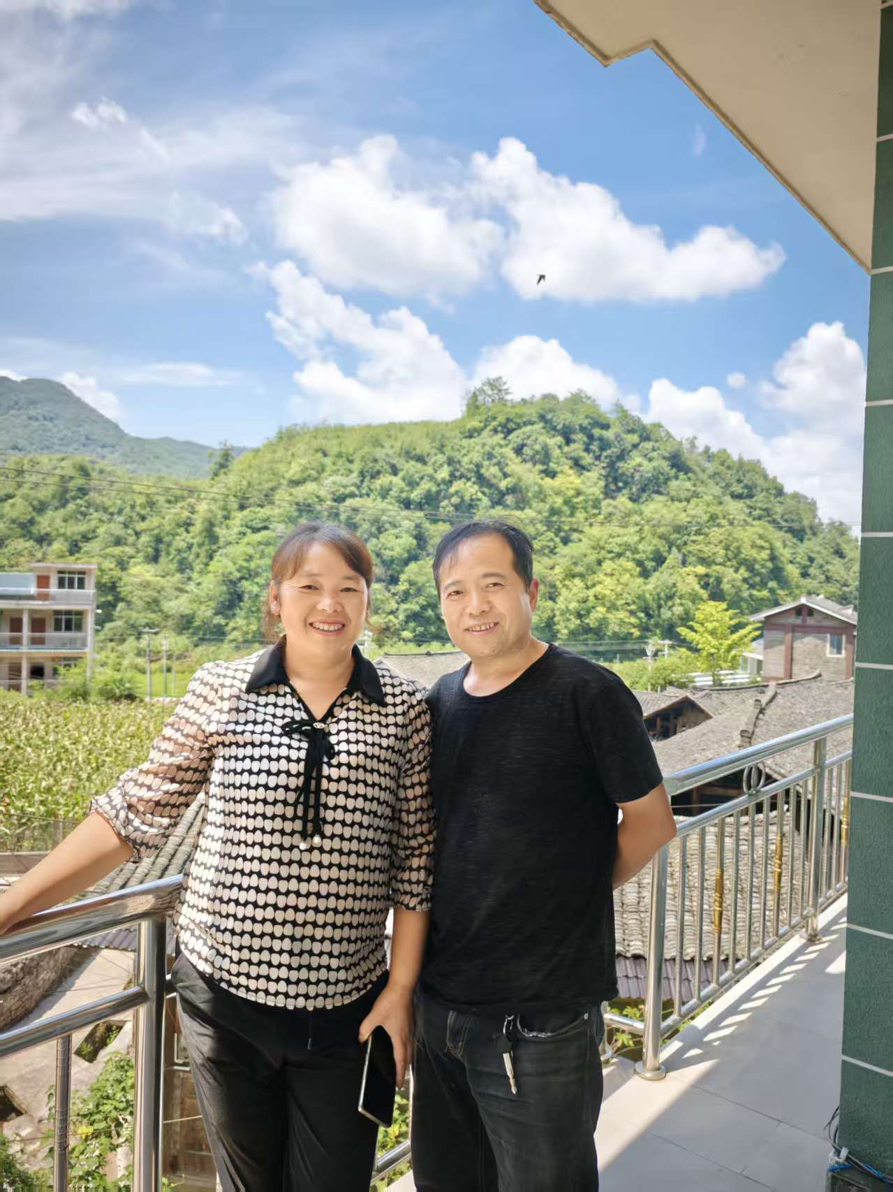 那个让老师骄傲的“调皮”班级！30年同学聚会<strong></p>
<p>原油令</strong>，还伴有一封来自贵州的感谢信