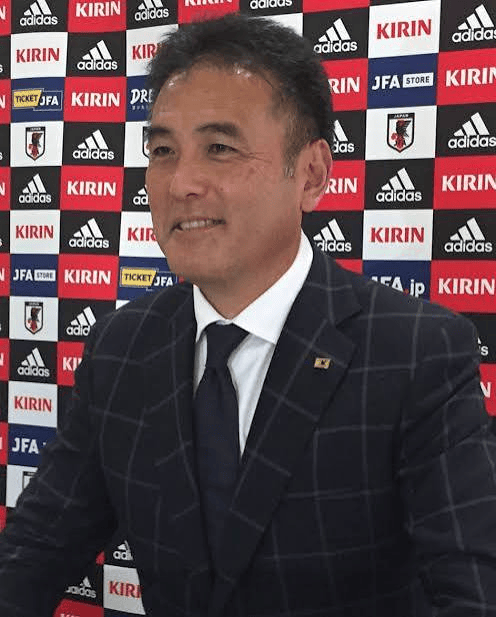日本足协高层飞机上观看儿童色情片<strong></p>
<p>国家原油</strong>，丢工作并被法国禁入境十年