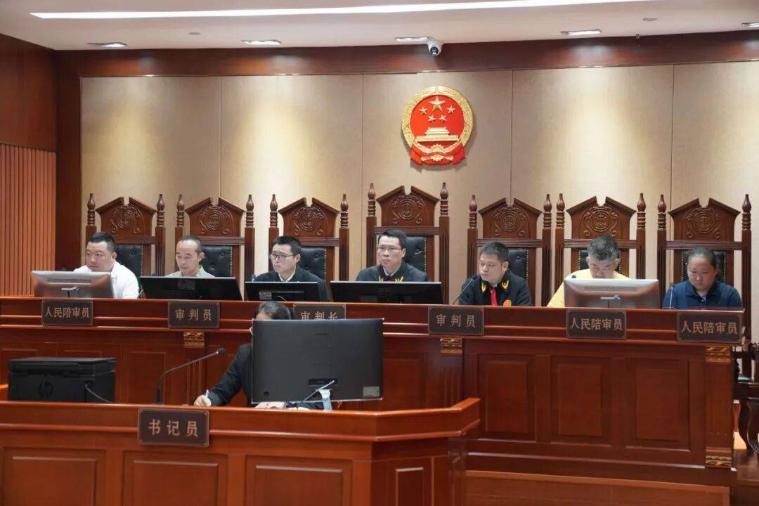 【以案释法】买演唱会票遭“假黄牛”用1068号段诈骗<strong></p>
<p>现货原油诈骗</strong>，号商被判赔50万元！