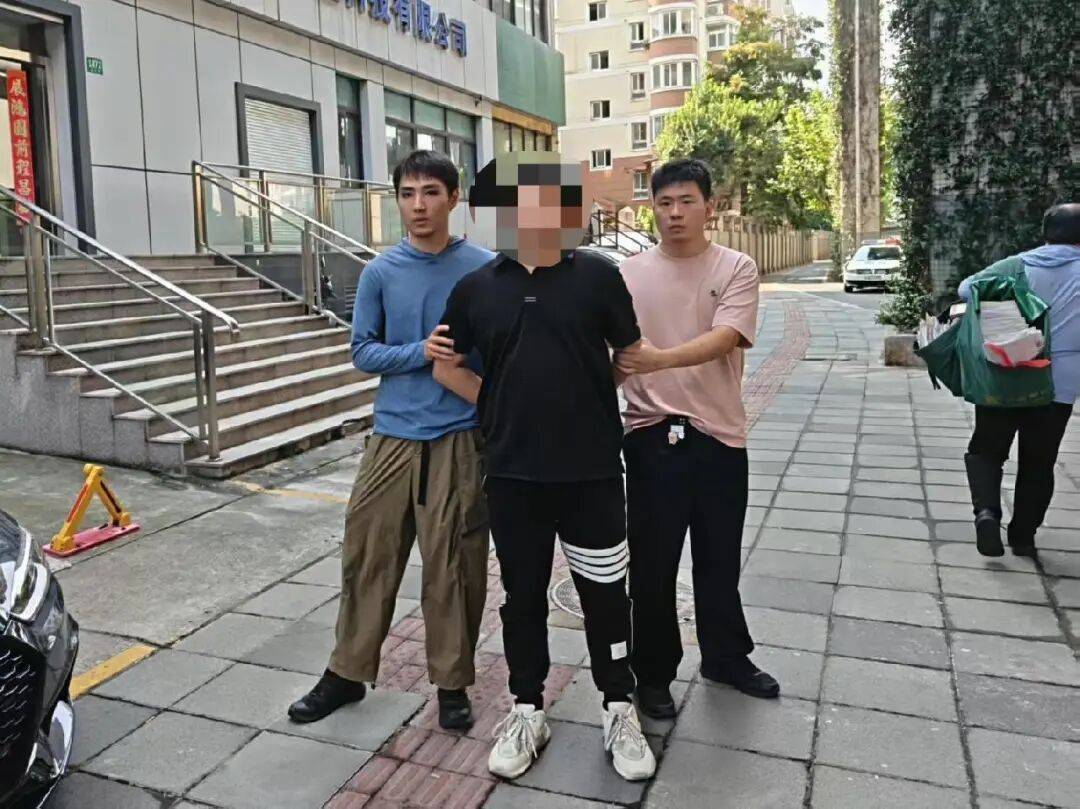 “我的微信名不叫这个<strong></p>
<p>魔兽世界原油</strong>，太恶心了吧”！上海一对房东房客，被中介做局了