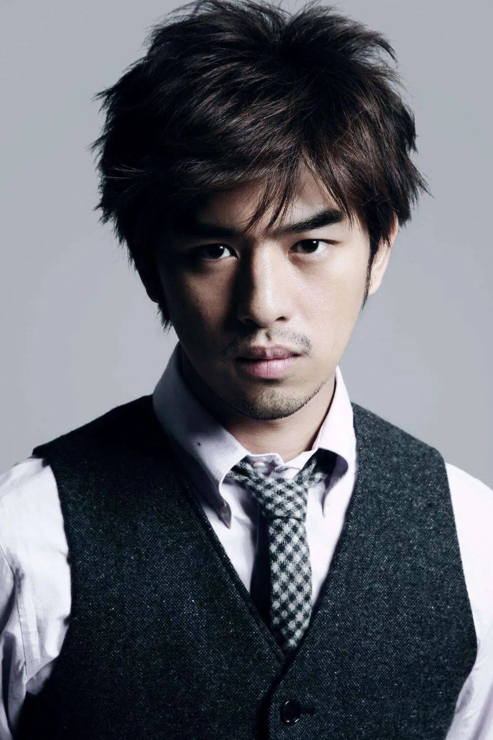 演员贾静雯回应修杰楷被拘提：震惊不已<strong></p>
<p>美原油06</strong>，孩子目睹父亲被上铐受惊吓