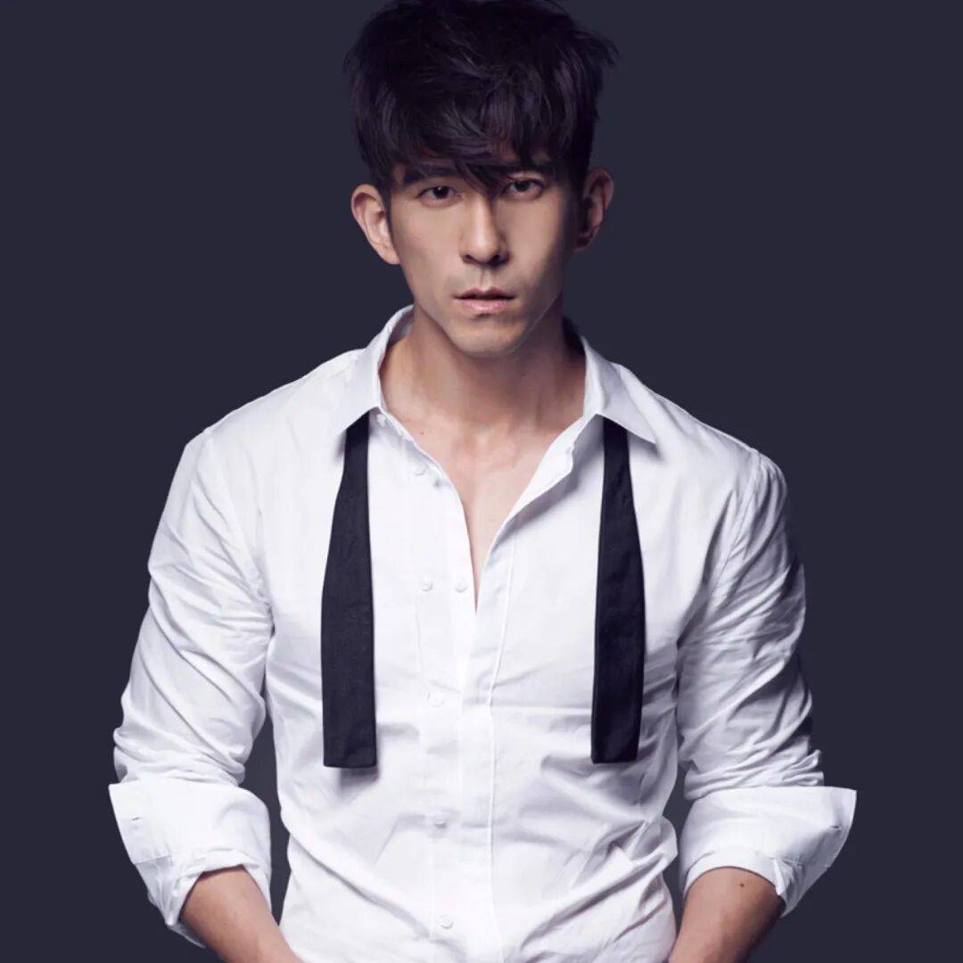 演员贾静雯回应修杰楷被拘提：震惊不已<strong></p>
<p>美原油06</strong>，孩子目睹父亲被上铐受惊吓