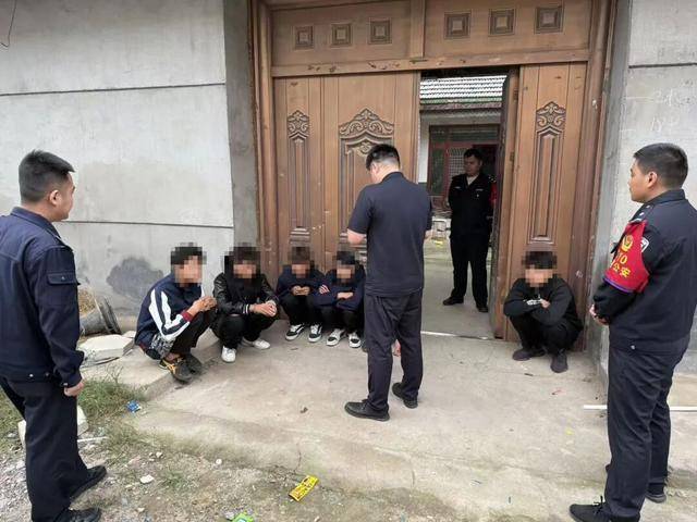 临沂俩小伙偷摸去派出所门口放下<strong></p>
<p>中原油田房产</strong>了…