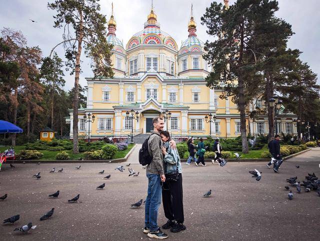 青年说 | 到中亚<strong></p>
<p>中原油田房产</strong>，奔赴一场激动人心的“探秘”