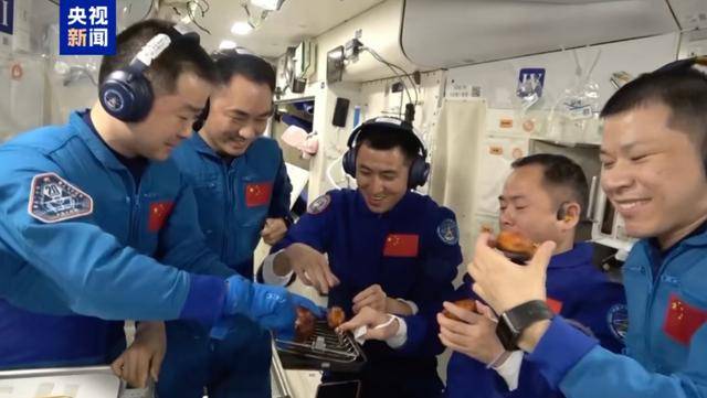 太空烧烤？？来看航天员们的“吃饭历程”！