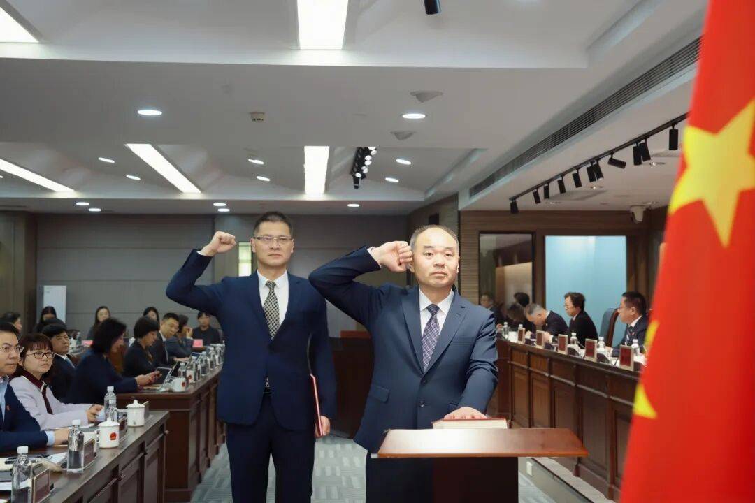 苟如虎<strong></p>
<p>中投证券易网厅</strong>,从甘肃履新上海