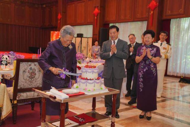 连续有两位国王访华<strong></p>
<p>中信证券无券可融</strong>，其中一位是建交以来首访，证明了什么？