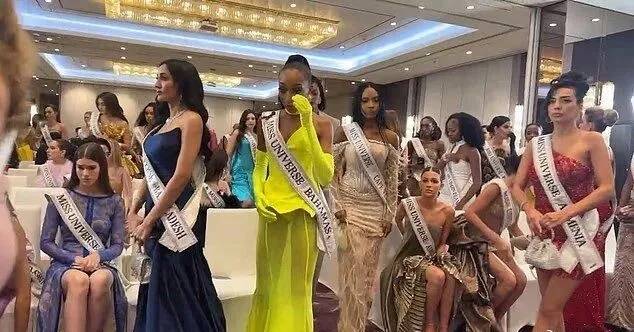 不满总监辱骂墨西哥选手<strong></p>
<p>广发证券手机版just</strong>，2025环球小姐集体退赛，总监哭诉：我也是会受伤的普通人