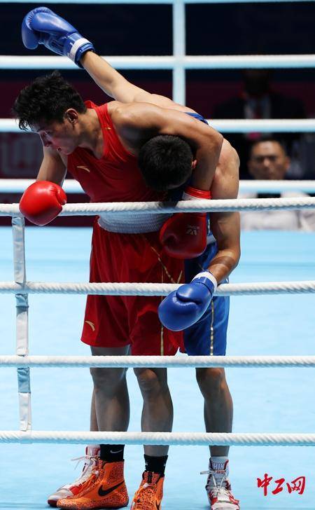 全运会拳击男子80公斤级决赛<strong></p>
<p>招商证券交易网</strong>,王小保夺冠!