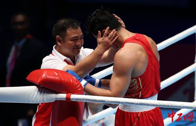 全运会拳击男子80公斤级决赛<strong></p>
<p>招商证券交易网</strong>,王小保夺冠!