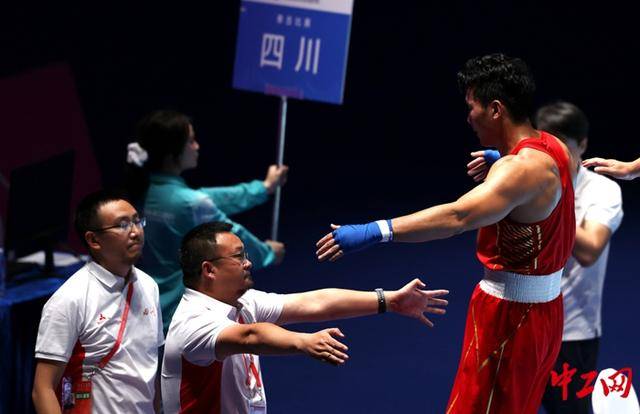 全运会拳击男子80公斤级决赛<strong></p>
<p>招商证券交易网</strong>,王小保夺冠!