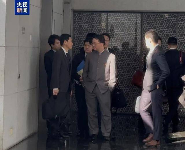 刚刚<strong></p>
<p>华融证券小微融</strong>,日本外务省官员离开中国外交部!外交部亚洲司司长刘劲松与他会面