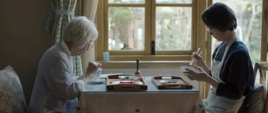 第一批丁克老后<strong></p>
<p>安全设备</strong>,“伴侣能陪一程,但最后都要靠自己”