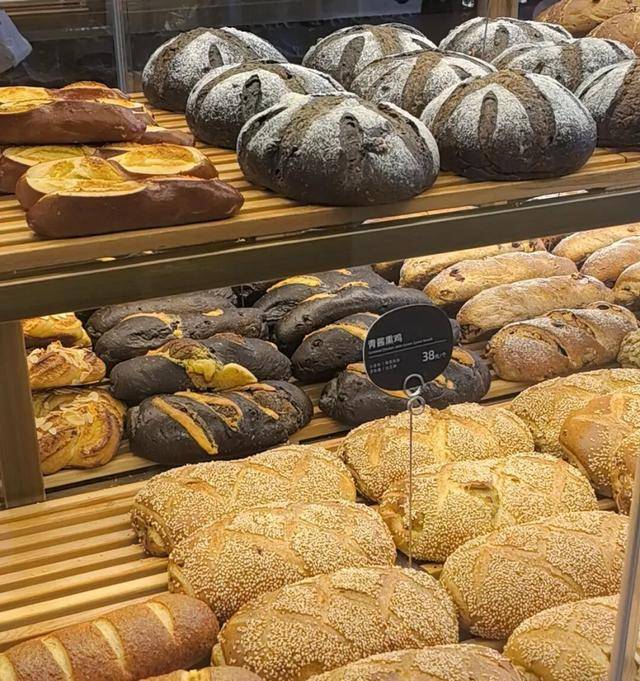 30元的蛋挞、50元的吐司……面包咋越来越贵<strong></p>
<p>恒生电子证券事业部</strong>?