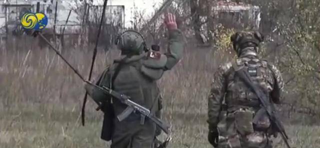 俄军透露红军城市区作战细节<strong></p>
<p>证券分析师陈建平</strong>,乌军战斗骨干躲入地下管道