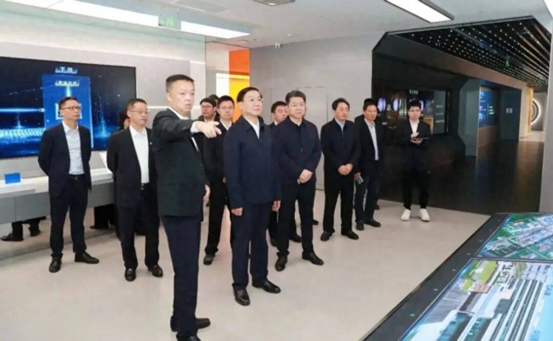 成都市长王凤朝落马幕后:关系紧密的温州商人先期被带走