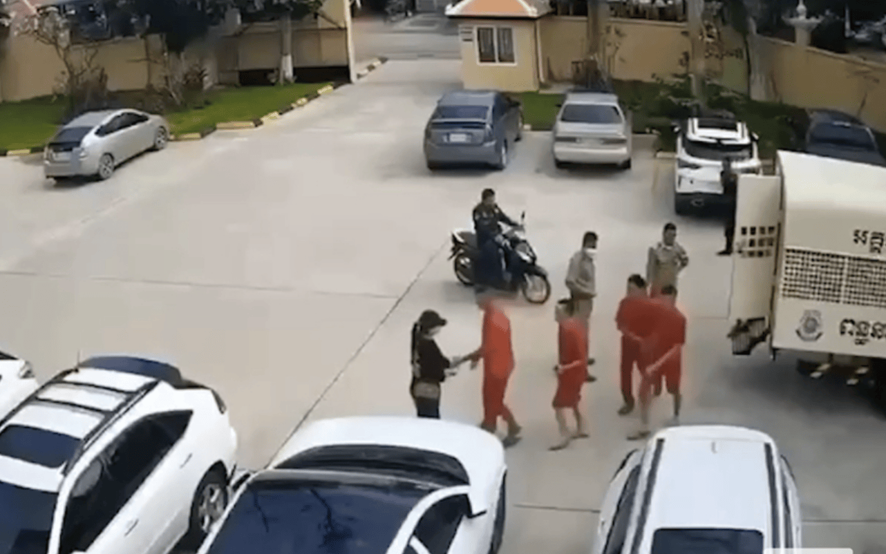 柬埔寨持枪劫囚案仍有一人在逃<strong></p>
<p>长城证券青岛营业部</strong>,“大嫂”等被控杀人罪等多项重罪