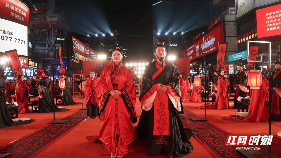 汶川地震被救起的女孩<strong></p>
<p>招商证券股票交易佣金</strong>，17年后和救她的军人结婚了