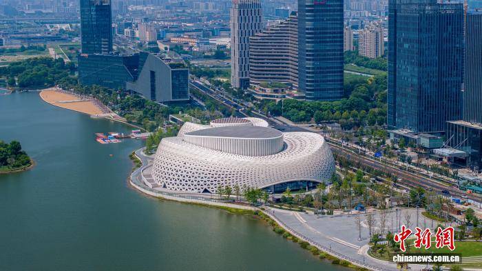 年均引进3万大学生<strong></p>
<p>招商证券股票交易佣金</strong>,浙江最年轻城区靠什么?