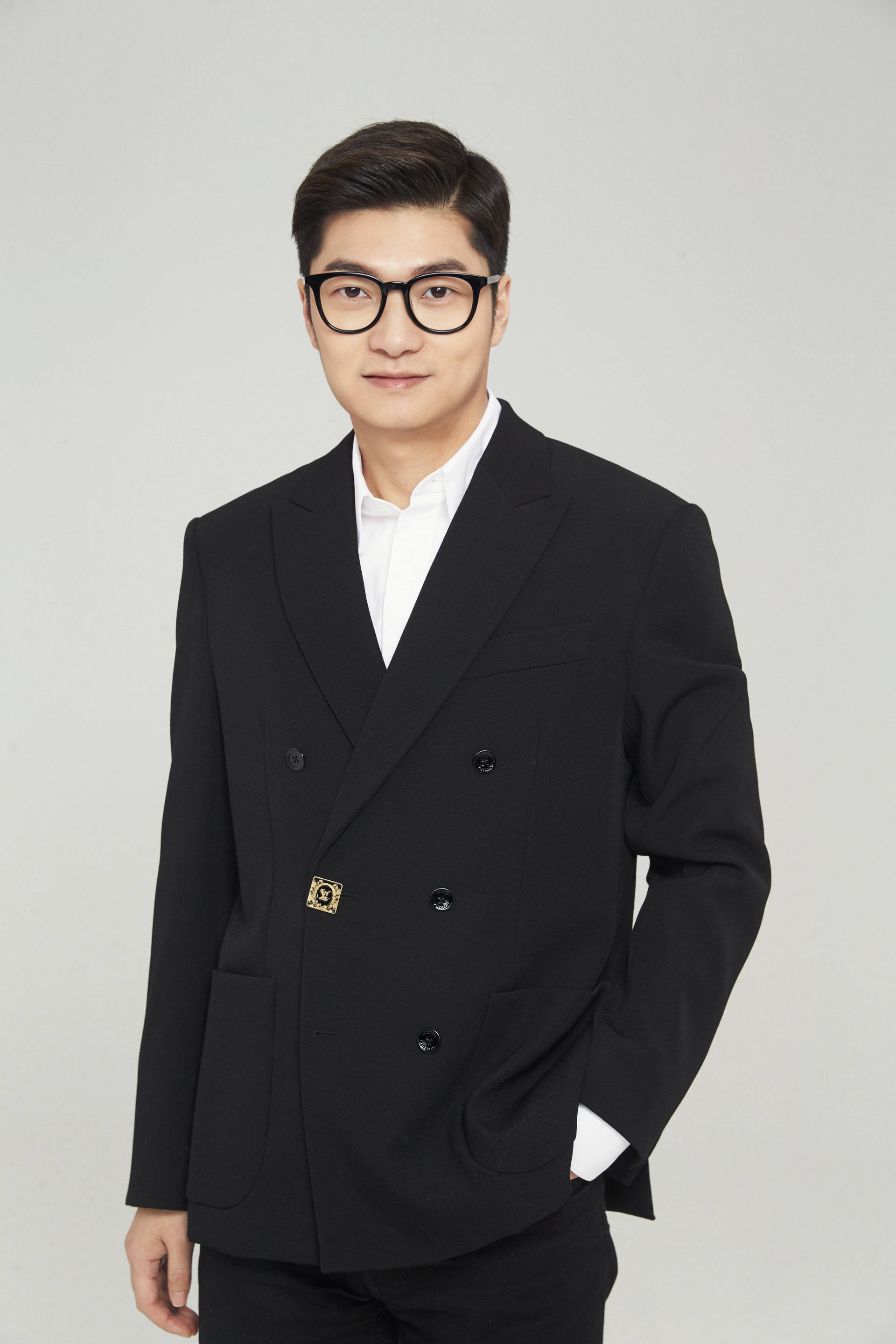 直播网红批量撤离杭州?遥望科技董事长谢如栋:未观察到该现象<strong></p>
<p>招商证券股票交易佣金</strong>,行业分配正从头部主播高收入趋向更均衡