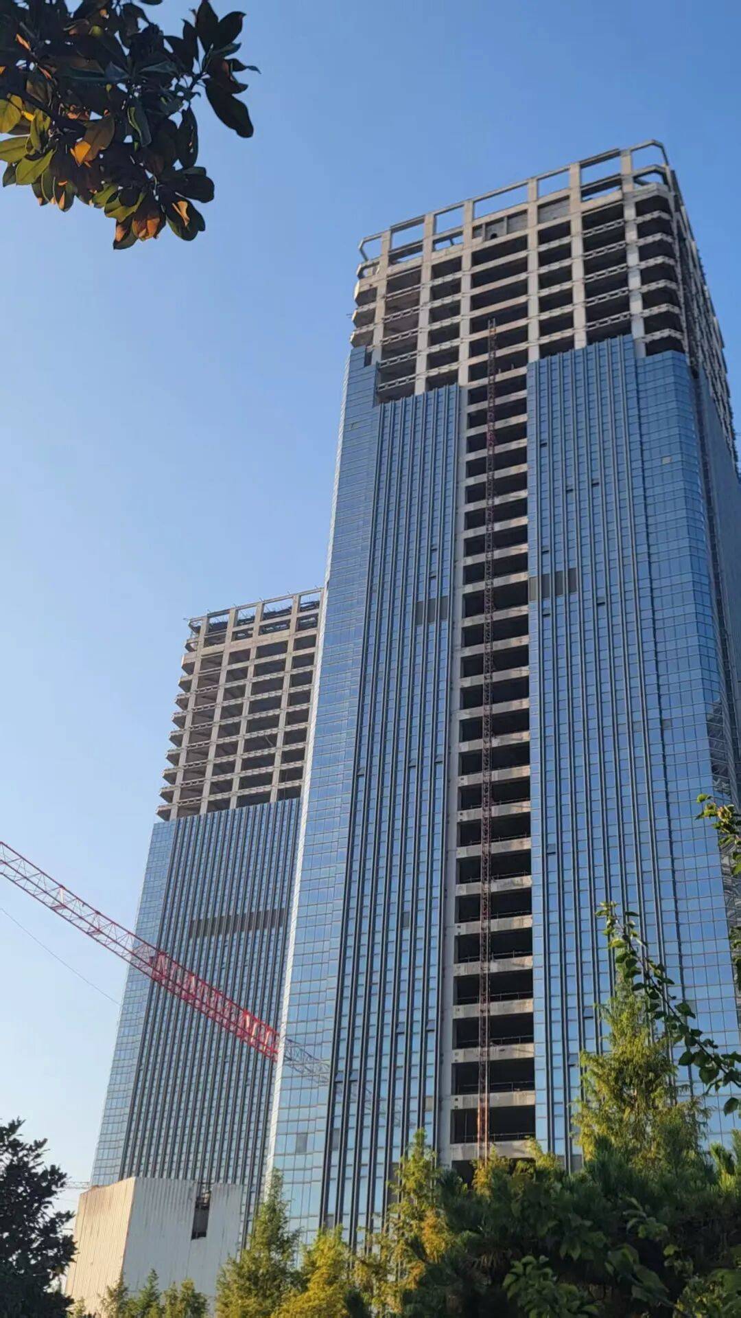 西安地标“双子塔”荒芜十年<strong></p>
<p>国元证券极速交易</strong>,7.48亿起拍