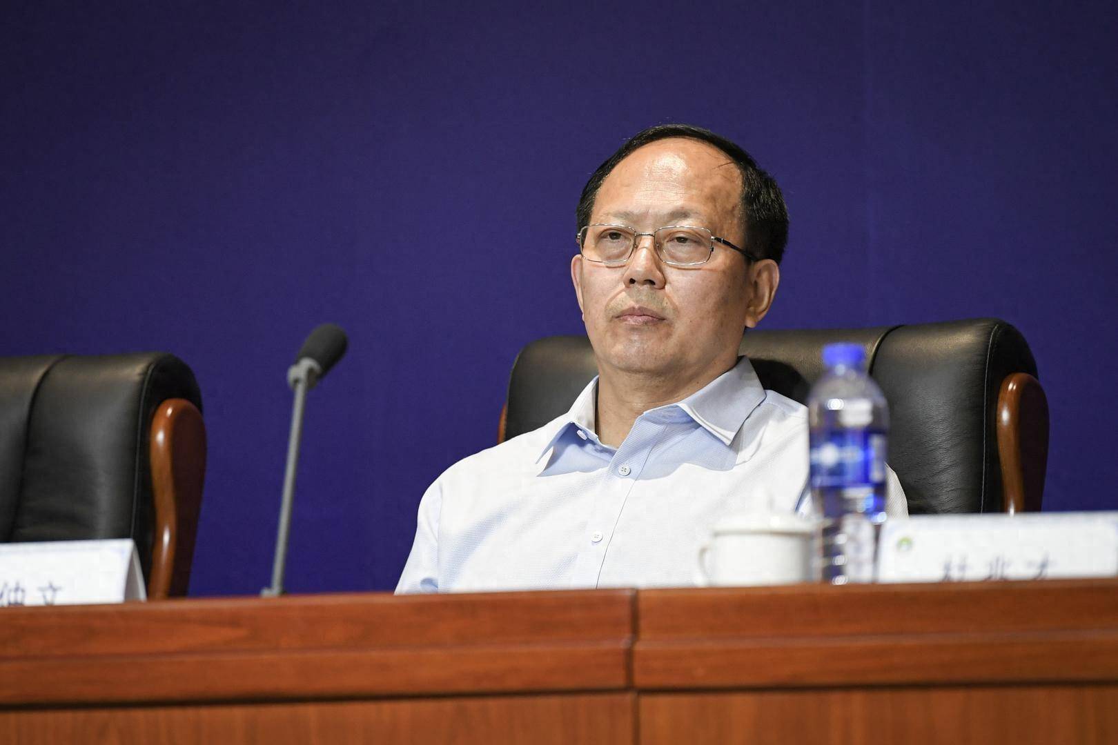 受贿2.36亿<strong></p>
<p>国元证券极速交易</strong>,苟仲文一审被判死缓 曾被通报严重破坏体育系统政治生态