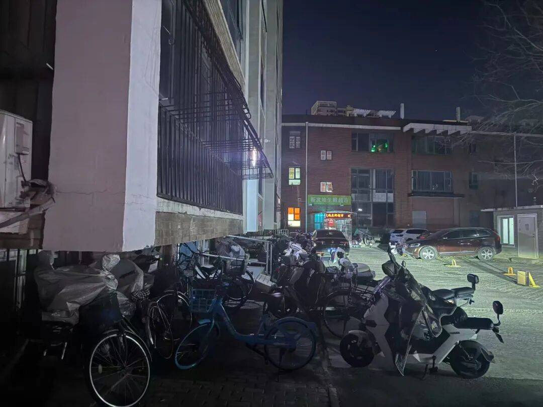 天通苑一天两起电动车火情<strong></p>
<p>国元证券极速交易</strong>,突然着火忒吓人丨有事儿@新京报