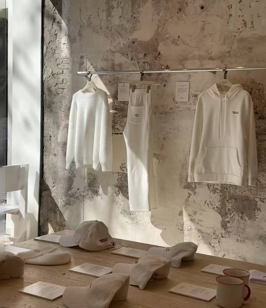 法国人在上海开店<strong></p>
<p>华西证券工作怎么样</strong>，只卖白色衣服竟然火了丨上海滩上洋掌柜