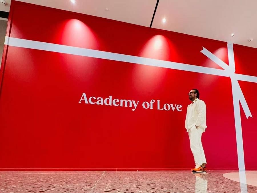 法国人在上海开店<strong></p>
<p>华西证券工作怎么样</strong>，只卖白色衣服竟然火了丨上海滩上洋掌柜