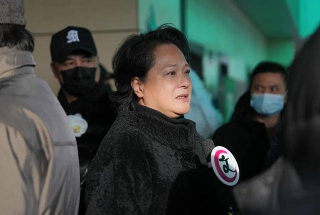 何晴之子追思:妈妈很喜欢雪<strong></p>
<p>中航证券昆明营业部</strong>,北京这场雪好像是为她而下