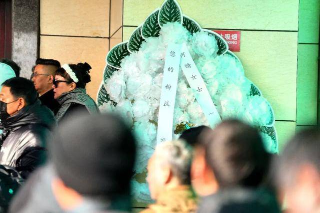 何晴之子追思:妈妈很喜欢雪<strong></p>
<p>中航证券昆明营业部</strong>,北京这场雪好像是为她而下