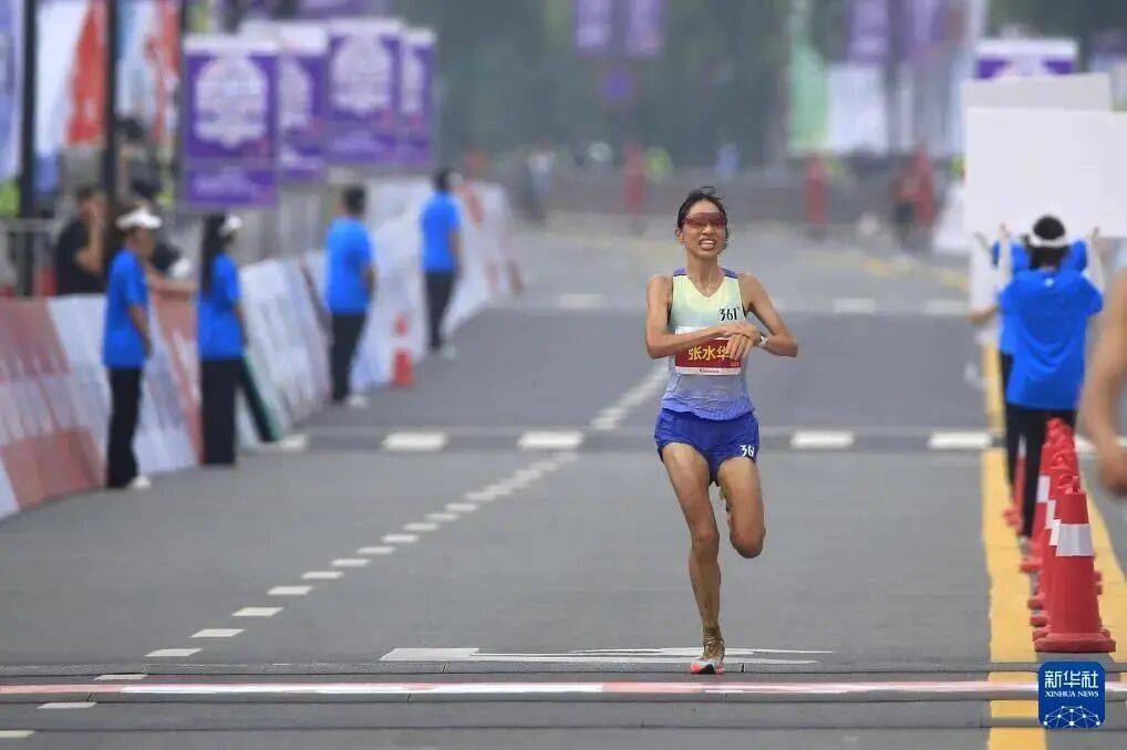 “最快女护士”张水华:今日在医院上班<strong></p>
<p>中航证券昆明营业部</strong>,未参加“家门口的”福州马拉松;护士长回应