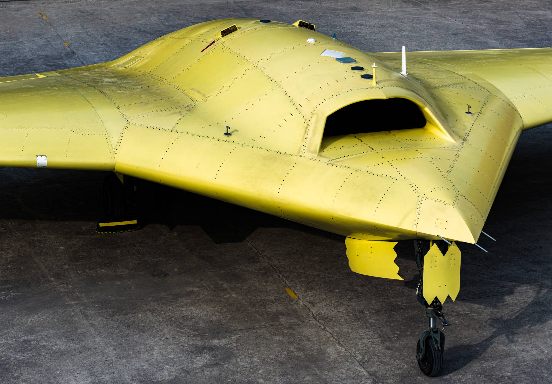 多张高清大图<strong></p>
<p>中航证券昆明营业部</strong>!新型高空高速长航时无人机彩虹-7近日成功首飞