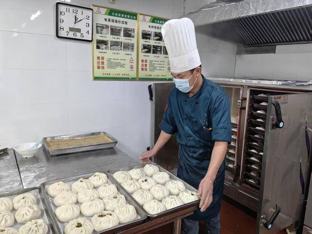 因为包子太好吃<strong></p>
<p>厦门证券营业部排名</strong>,河南这家物流企业出圈了!