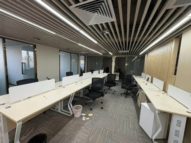 突然爆雷<strong></p>
<p>证券从业资格考试介绍</strong>，深圳总部已人去楼空，有人投入700多万元……