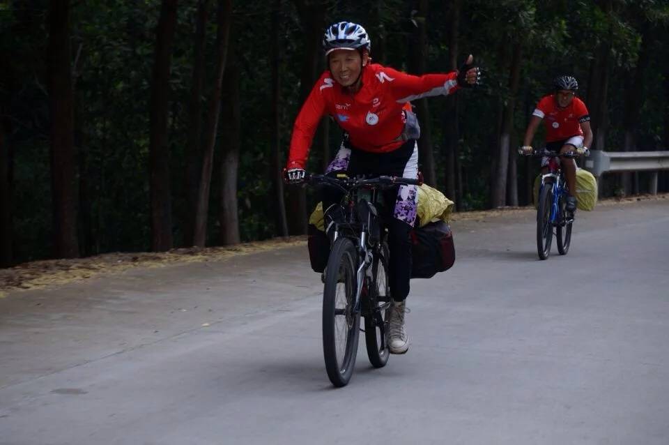 71岁奶奶获健美比赛冠军：被儿媳夸偶像<strong></p>
<p>证券从业资格考试介绍</strong>，无视“老了就在家等死”的言论