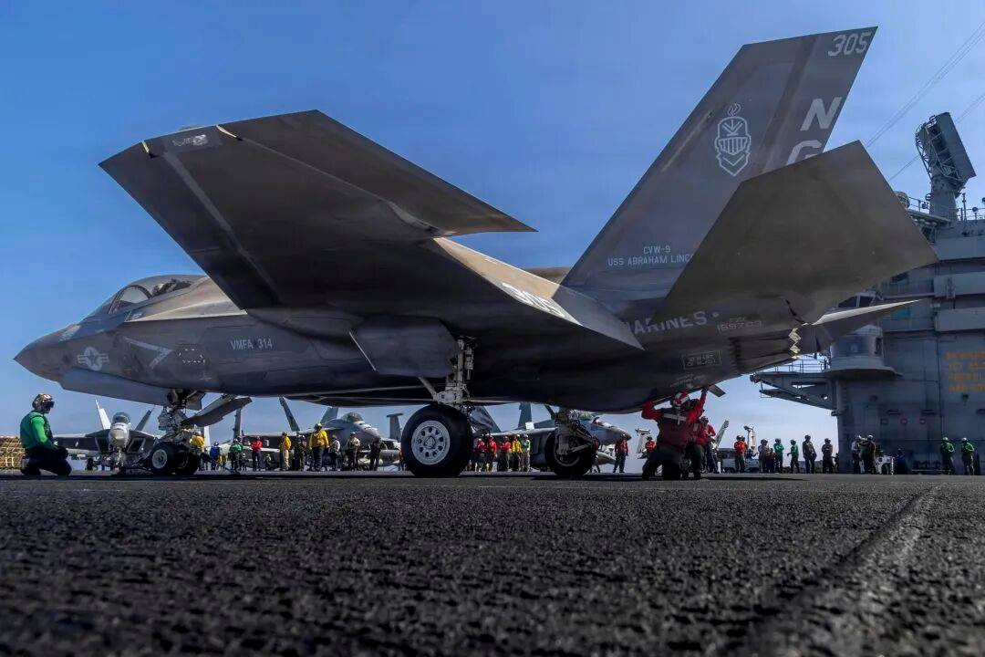 美军最大航母“福特”号停靠希腊<strong></p>
<p>证券投资学实习报告</strong>，650个厕所坏了近9成，舰员上厕所排队要四五十分钟