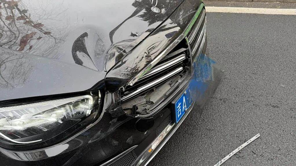 路虎1分钟8次别停奔驰致追尾<strong></p>
<p>安信证券最近研究报</strong>，警方认定多次反转，长春公安局最新通报