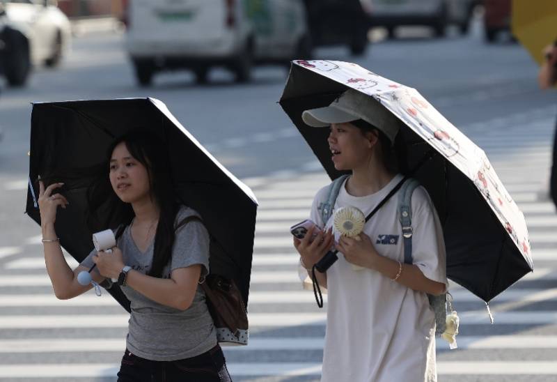 “热麻了”<strong></p>
<p>中泰证券佣金</strong>，广州今日最高温41.6℃，花都区橙色预警生效
